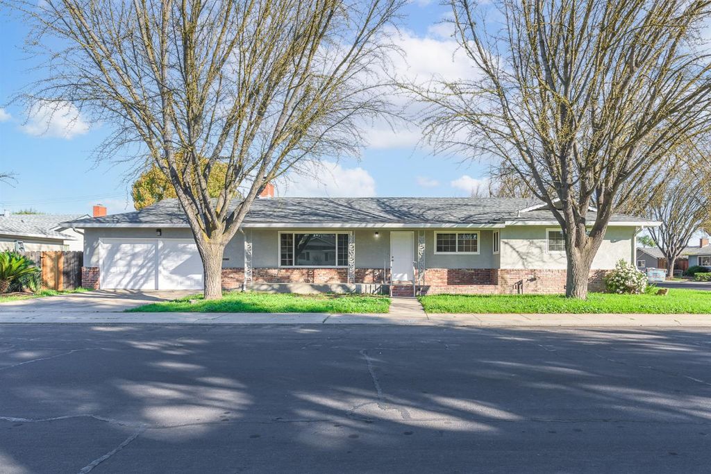 1713 Wolverine Way, Modesto, CA 95355