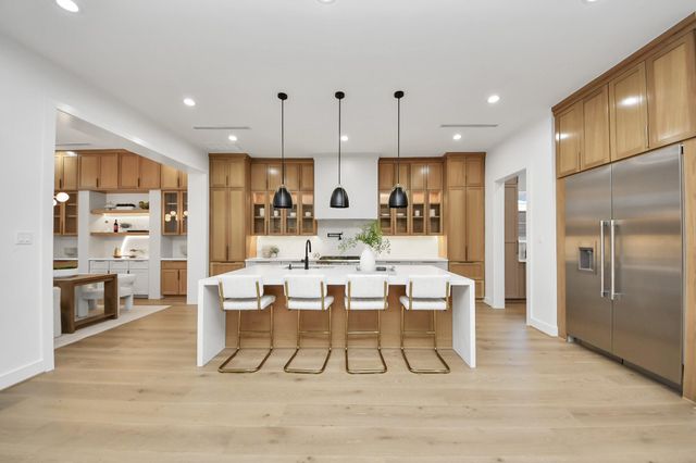 605 W Clay Street, Houston, TX 77019