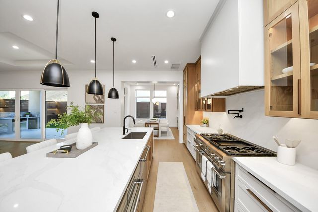 605 W Clay Street, Houston, TX 77019