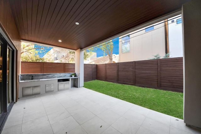 605 W Clay Street, Houston, TX 77019