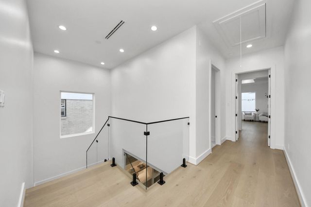 605 W Clay Street, Houston, TX 77019