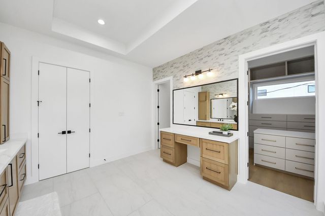 605 W Clay Street, Houston, TX 77019