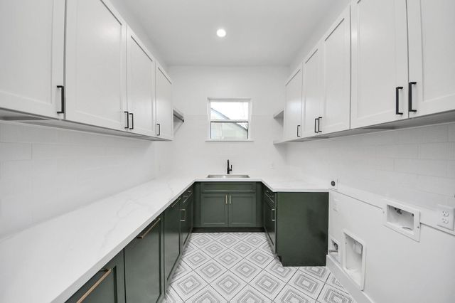 605 W Clay Street, Houston, TX 77019