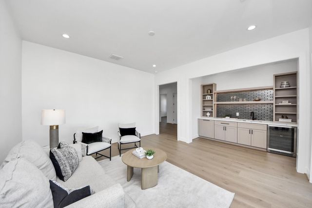 605 W Clay Street, Houston, TX 77019