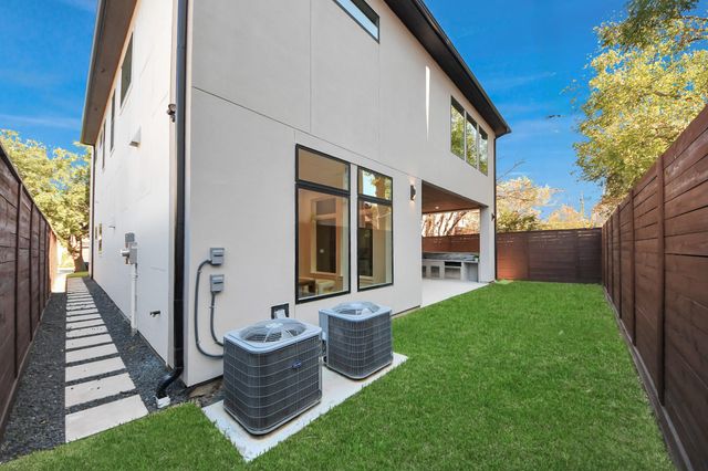 605 W Clay Street, Houston, TX 77019