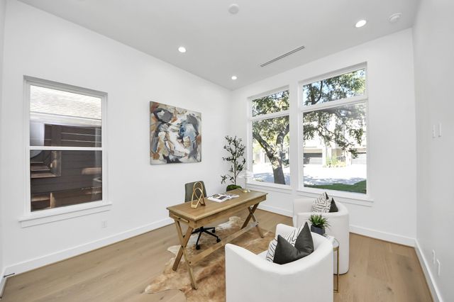 605 W Clay Street, Houston, TX 77019