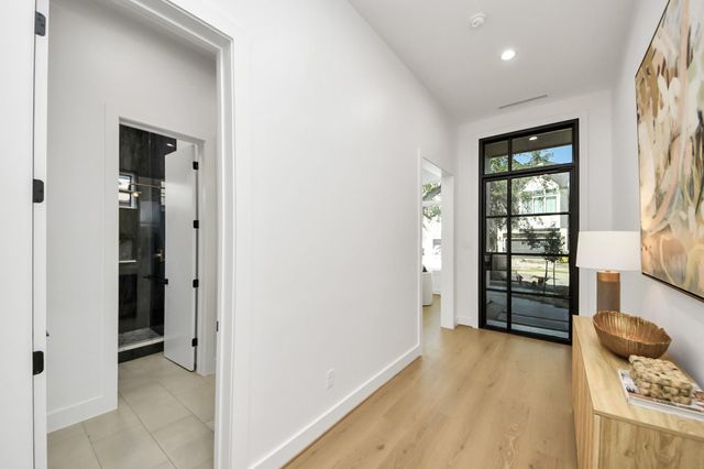 605 W Clay Street, Houston, TX 77019