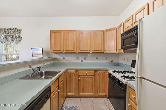 44 Summerhill Drive, Manahawkin, NJ 08050