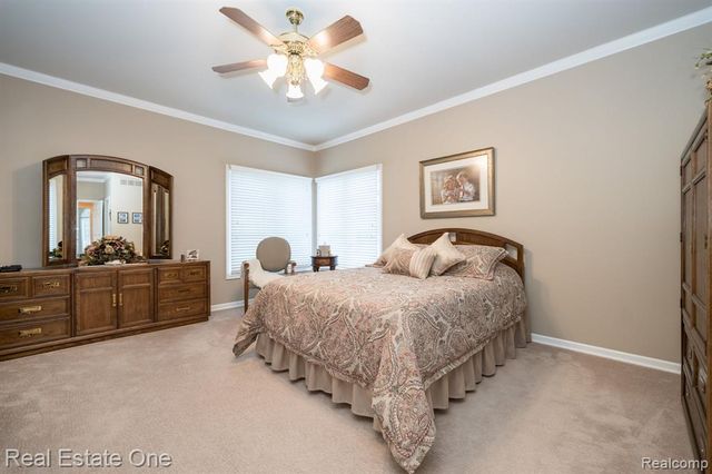 54035 Scarboro Way, Shelby Twp, MI 48316