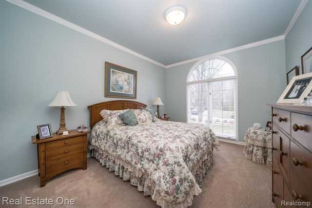 54035 Scarboro Way, Shelby Twp, MI 48316