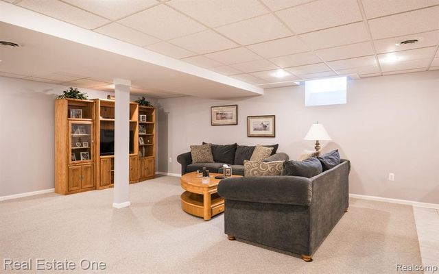 54035 Scarboro Way, Shelby Twp, MI 48316