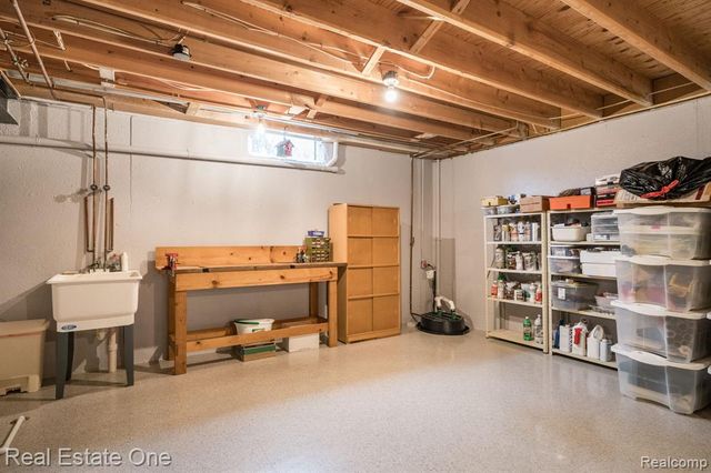 54035 Scarboro Way, Shelby Twp, MI 48316