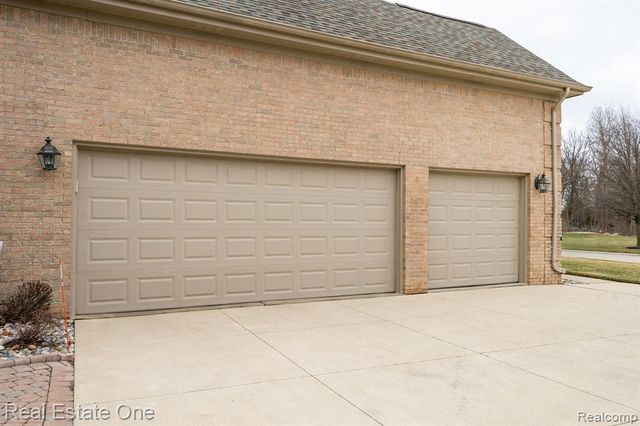 54035 Scarboro Way, Shelby Twp, MI 48316