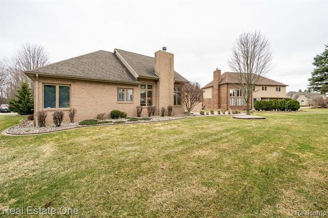 54035 Scarboro Way, Shelby Twp, MI 48316