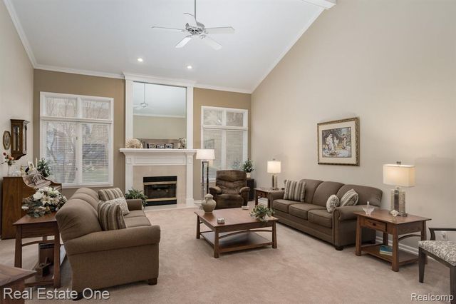 54035 Scarboro Way, Shelby Twp, MI 48316