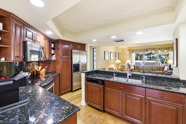 1141 Marine Way E H2l, North Palm Beach, FL 33408