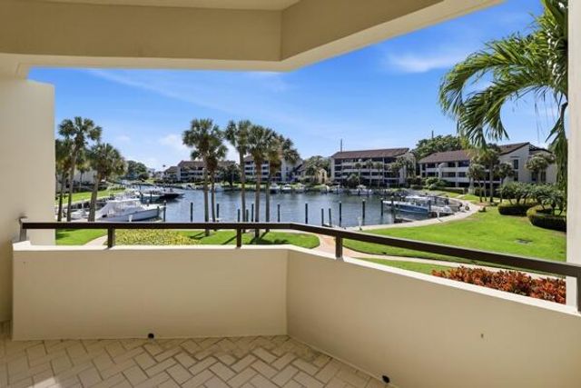 1141 Marine Way E H2l, North Palm Beach, FL 33408