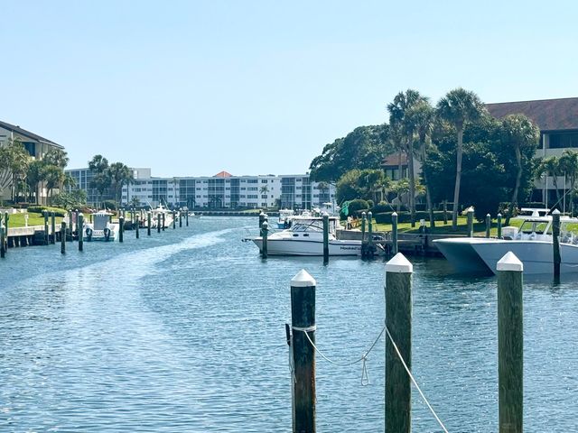 1141 Marine Way E H2l, North Palm Beach, FL 33408