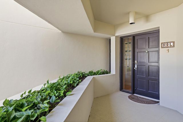 1141 Marine Way E H2l, North Palm Beach, FL 33408