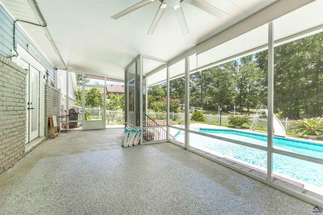 5828 Green Hill Dr Drive, Macon, GA 31216