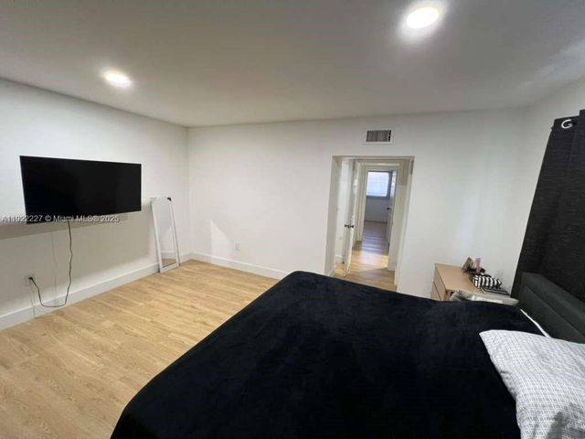 1480 NE 151st St 101, Miami, FL 33162