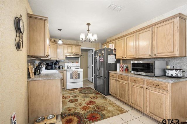 14716 Fox Ridge, Tyler, TX 75709