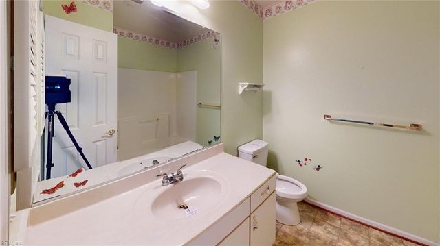 725 Inlet Quay Apt C, Chesapeake, VA 23320