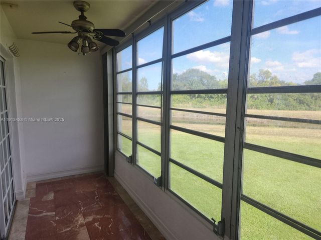 8851 Sunrise Lakes Blvd 213, Sunrise, FL 33322