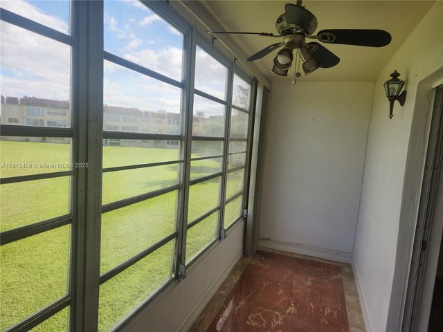 8851 Sunrise Lakes Blvd 213, Sunrise, FL 33322