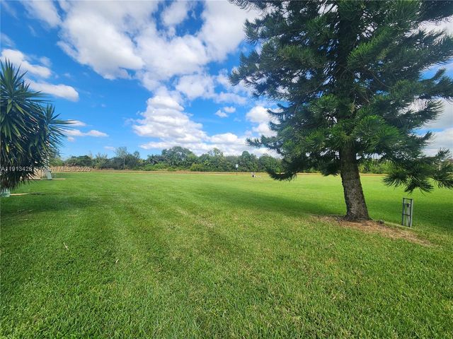 8851 Sunrise Lakes Blvd 213, Sunrise, FL 33322