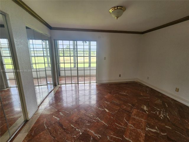 8851 Sunrise Lakes Blvd 213, Sunrise, FL 33322