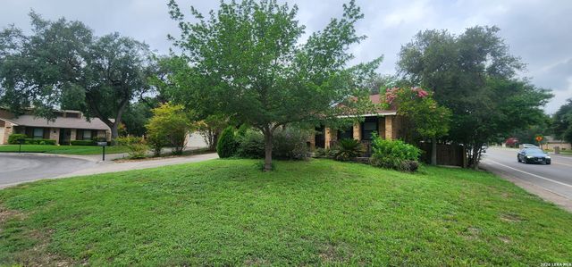 4931 Timber Ct, San Antonio, TX 78250