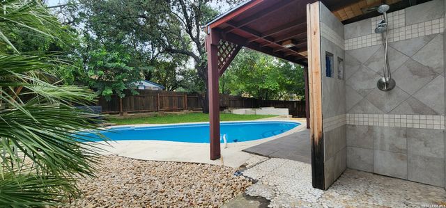 4931 Timber Ct, San Antonio, TX 78250