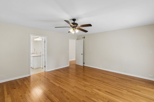 356 WINDSOR Lane, Inverness, IL 60010