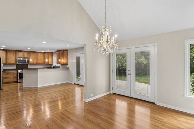 356 WINDSOR Lane, Inverness, IL 60010