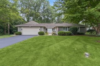 356 WINDSOR Lane, Inverness, IL 60010