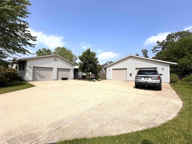 301 E Council Street, Tomah, WI 54660