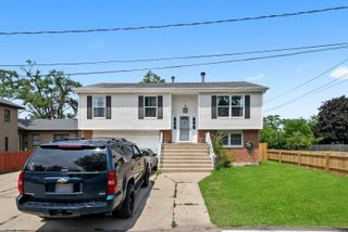 10302 W PALMER Avenue, Melrose Park, IL 60164