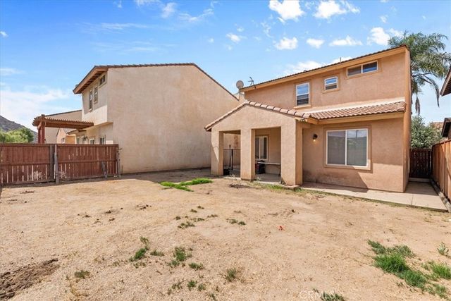 1474 Albillo Loop, Perris, CA 92571