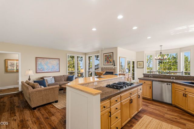 1158 NW Redfield Circle, Bend, OR 97703