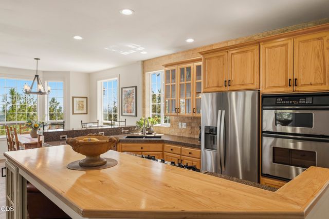 1158 NW Redfield Circle, Bend, OR 97703