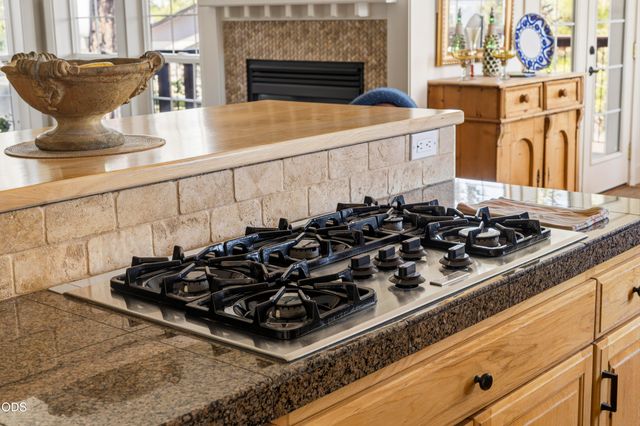 1158 NW Redfield Circle, Bend, OR 97703