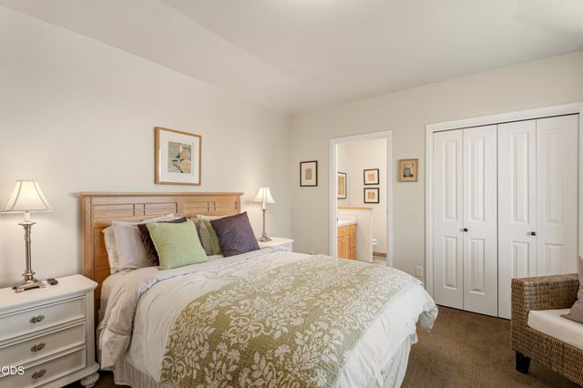 1158 NW Redfield Circle, Bend, OR 97703