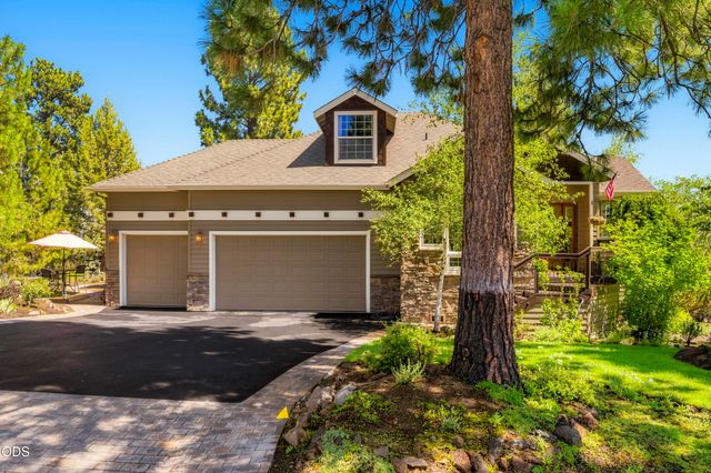 1158 NW Redfield Circle, Bend, OR 97703