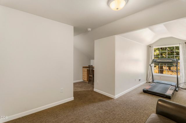 1158 NW Redfield Circle, Bend, OR 97703