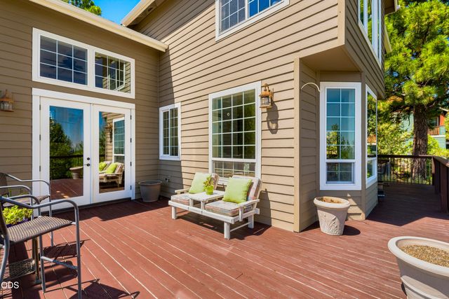 1158 NW Redfield Circle, Bend, OR 97703