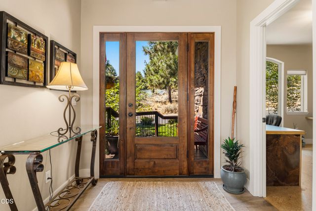 1158 NW Redfield Circle, Bend, OR 97703