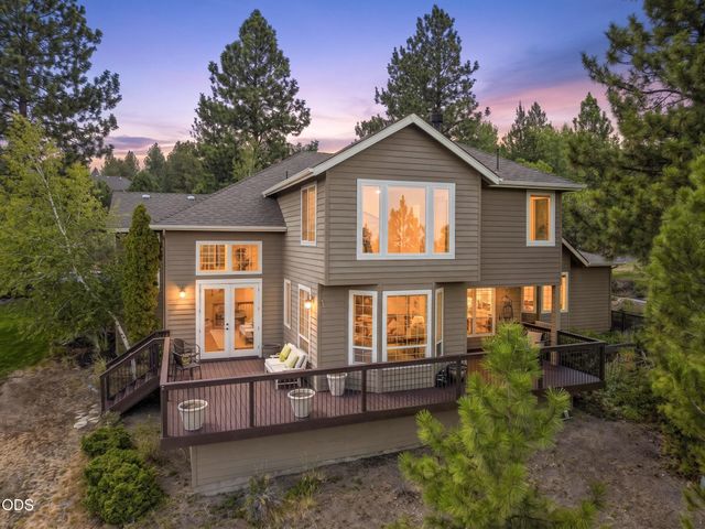 1158 NW Redfield Circle, Bend, OR 97703