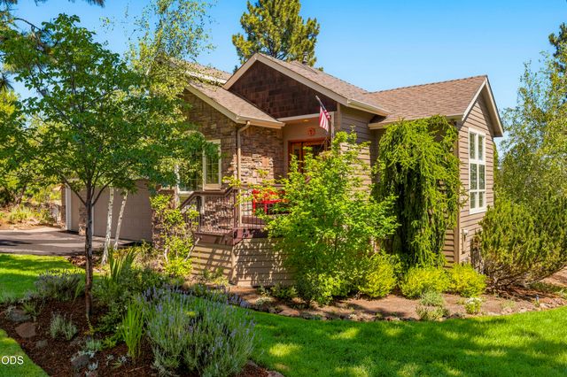 1158 NW Redfield Circle, Bend, OR 97703