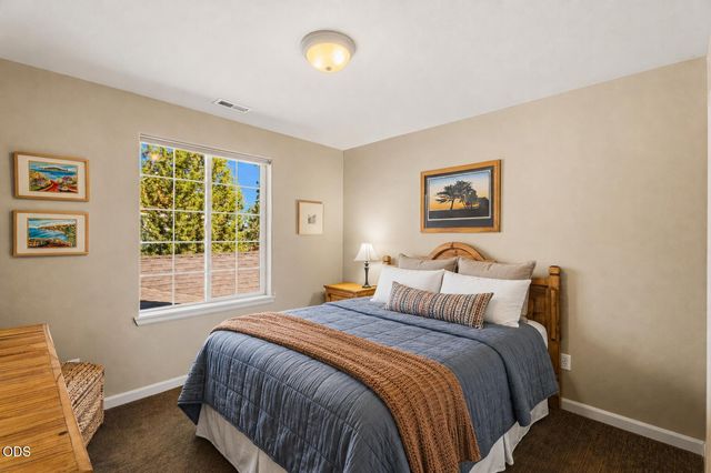 1158 NW Redfield Circle, Bend, OR 97703